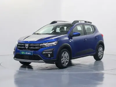 Usado Dacia Sandero Comfort 101 CV (74 kW) 2021 Azul Berlina