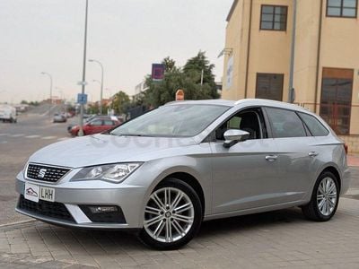 Usado Seat Leon XCELLENCE 130 CV (95 kW) 2020 Gris / plata Familiar