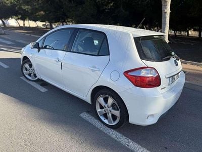 Usado Toyota Auris Hybrid Advance 136 CV (100 kW) 2010 Blanco Utilitario