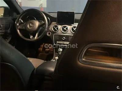 Usado Mercedes GLA200 136 CV (100 kW) 2017 Negro SUV