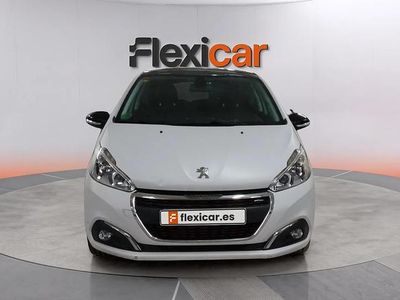 Usado Peugeot 208 GT-line 110 CV (80 kW) 2016 Blanco Utilitario