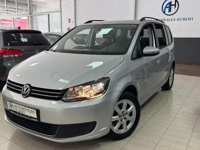Begagnad VW Touran Advance 140 HK (102 kW) 2013 Grå Minibuss
