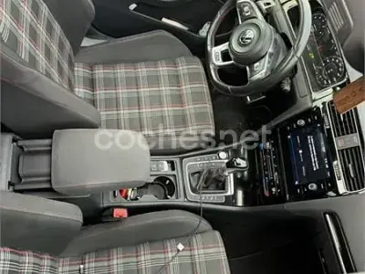 Usado VW Golf VII GTI 230 CV (169 kW) 2016 Gris / plata Berlina