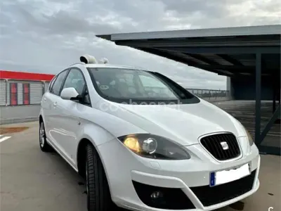 Usado Seat Altea XL Reference 105 CV (77 kW) 2011 Blanco Monovolumen