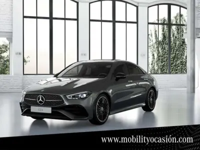 Usado Mercedes CLA200 150 CV (110 kW) 2025 Gris Coupe
