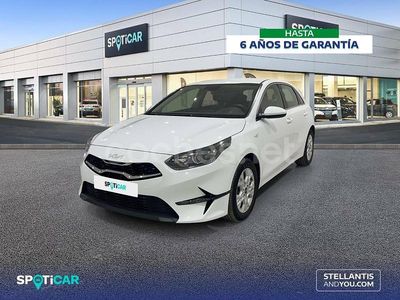 Blanco Usado 2023 Kia Ceed Utilitario | 19.990 € (Precio justo)