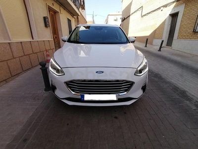Begagnad Ford Focus Trend 120 HK (88 kW) 2022 Vit Sedan