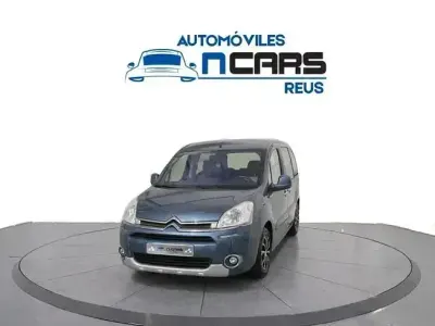Usado Citroën Berlingo 102 HP (75 kW) 2014 Azul Monovolume