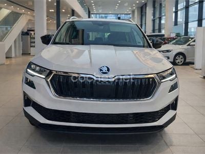 Blanco Usado 2025 Skoda Karoq Selection SUV | 26.450 € (Precio justo)