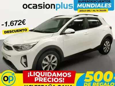 Usado Kia Stonic 101 CV (74 kW) 2025 Blanco SUV