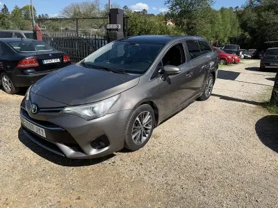 Usado Toyota Avensis