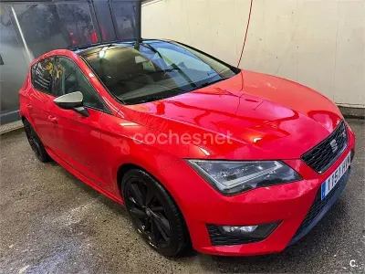 Usado Seat Leon FR 150 CV (110 kW) 2014 Rojo Berlina