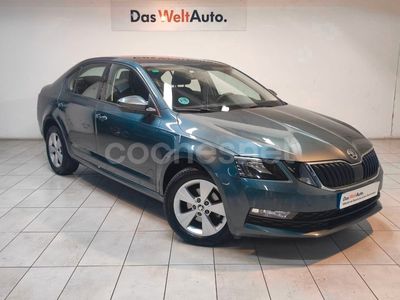 usado Skoda Octavia 1.6 TDI CR 85KW 115CV DSG LIKE 5P.