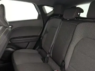 Usado Renault Captur Techno 100 CV (73 kW) 2025 Gris SUV