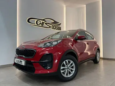 Usado Kia Sportage 132 CV (97 kW) 2019 Granate SUV