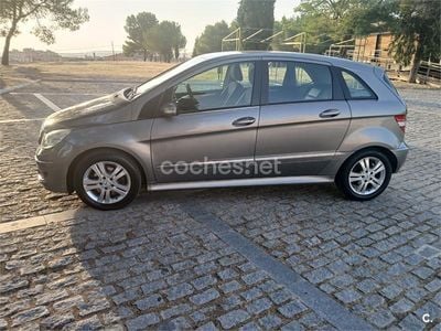 Mercedes B180