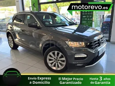 Usado VW T-Roc Advance 110 CV (80 kW) 2021 Gris / plata SUV