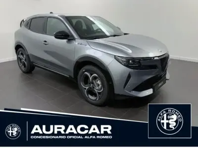 Nuevo Alfa Romeo Junior Edizione Speciale 145 CV (106 kW) 2026 Gris SUV