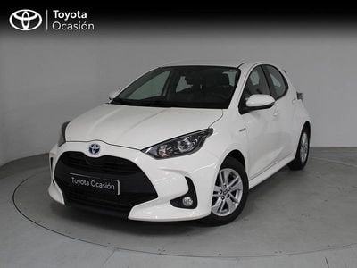 Usado Toyota Yaris Hybrid Business Edition 116 CV (85 kW) 2021 Blanco Berlina
