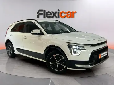 Usado Kia Niro 141 CV (103 kW) 2022 Blanco SUV