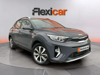 Usado Kia Stonic 101 HP (74 kW) 2021 Cinzento SUV