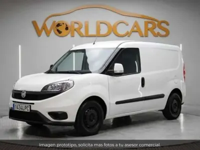 Usado Fiat Doblò 95 CV (69 kW) 2021 Blanco Monovolumen
