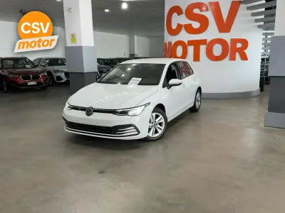 Usado VW Golf VIII Life 110 CV (80 kW) 2020 Blanco Utilitario