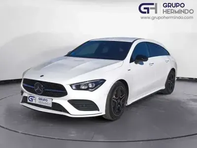 Occasion Mercedes CLA200 Shooting Brake AMG line 150 PK (110 kW) 2021 Wit Stationwagen