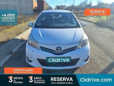 Usado Toyota Yaris Active 90 CV (66 kW) 2012 Blanco Utilitario
