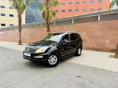 Usado SsangYong Rexton 155 CV (114 kW) 2014 Negro SUV