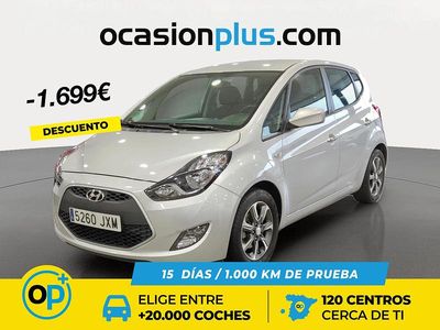Usado Hyundai ix20 90 CV (66 kW) 2017 Gris Utilitario