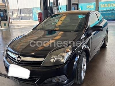 Usado Opel Astra GTC Sport 105 CV (77 kW) 2006 Negro Berlina