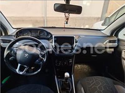 Usado Peugeot 2008 Style 100 CV (73 kW) 2018 Blanco SUV