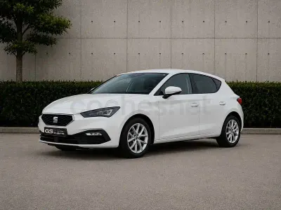 Usado Seat Leon Style 115 CV (84 kW) 2021 Blanco Berlina