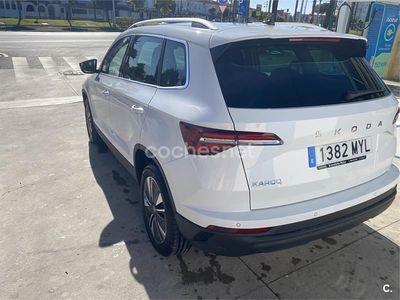 Usado Skoda Karoq Selection 116 CV (85 kW) 2025 Blanco SUV