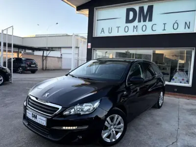 Usado Peugeot 308 SW Style 130 CV (95 kW) 2016 Negro Familiar