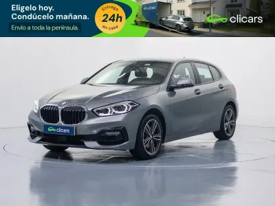 Usado BMW 118 Sport Line 136 CV (100 kW) 2023 Gris Utilitario