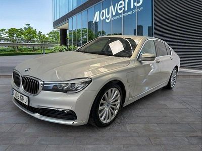 Usado BMW 740 iPerformance 326 HP (239 kW) 2018 Cinzento Sedan