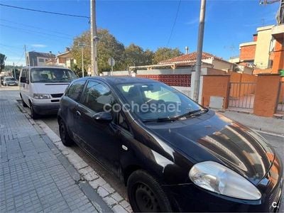 Usado Fiat Grande Punto Active 77 CV (56 kW) 2006 Negro Utilitario