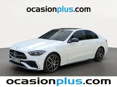 Używany Mercedes C220 AMG 200 KM (147 kW) 2021 Biały Sedan/Limuzyna