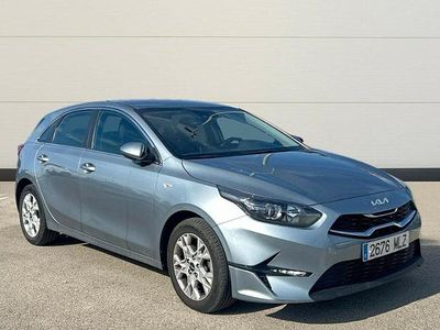 Gris Usado 2023 Kia Ceed Utilitario | 15.900 € (Precio justo)