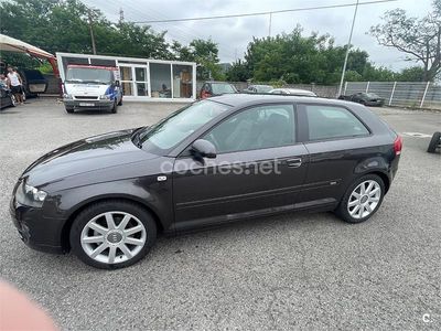 Negro Usado 2006 Audi A3 Ambition Berlina | 8000 € (Caro)
