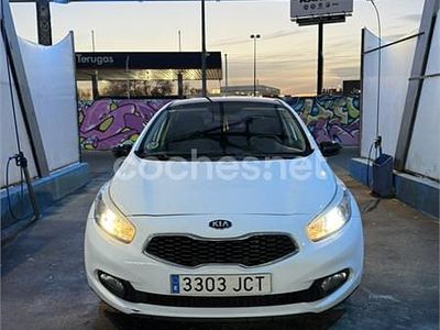 Usado Kia Ceed GT 90 CV (66 kW) 2015 Blanco Berlina