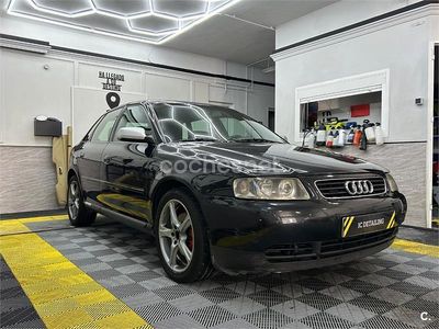 Usado Audi A3 Ambition 125 CV (91 kW) 2000 Negro Utilitario