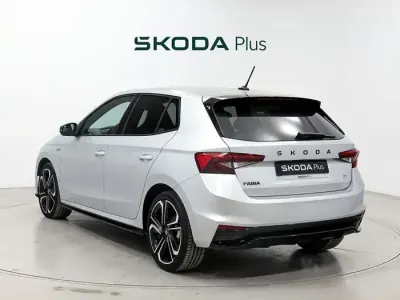Usado Skoda Fabia Monte Carlo 115 CV (84 kW) 2025 Gris plata Utilitario