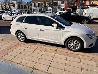 Usado Seat Leon ST Style 115 CV (84 kW) 2020 Blanco Familiar