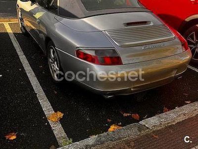 Gris / plata Usado 1999 Porsche 911 Carrera 4 Cabriolet Descapotable | 33.000 €