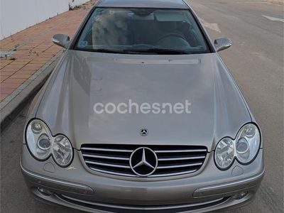 Gris / plata Usado 2004 Mercedes CLK200 Avantgarde Coupe | 8000 €