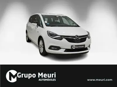 Używany Opel Zafira Excellence 134 KM (98 kW) 2018 Biały Minivan