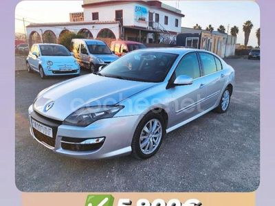 Usado Renault Laguna III Dynamique 110 CV (80 kW) 2011 Gris / plata Berlina